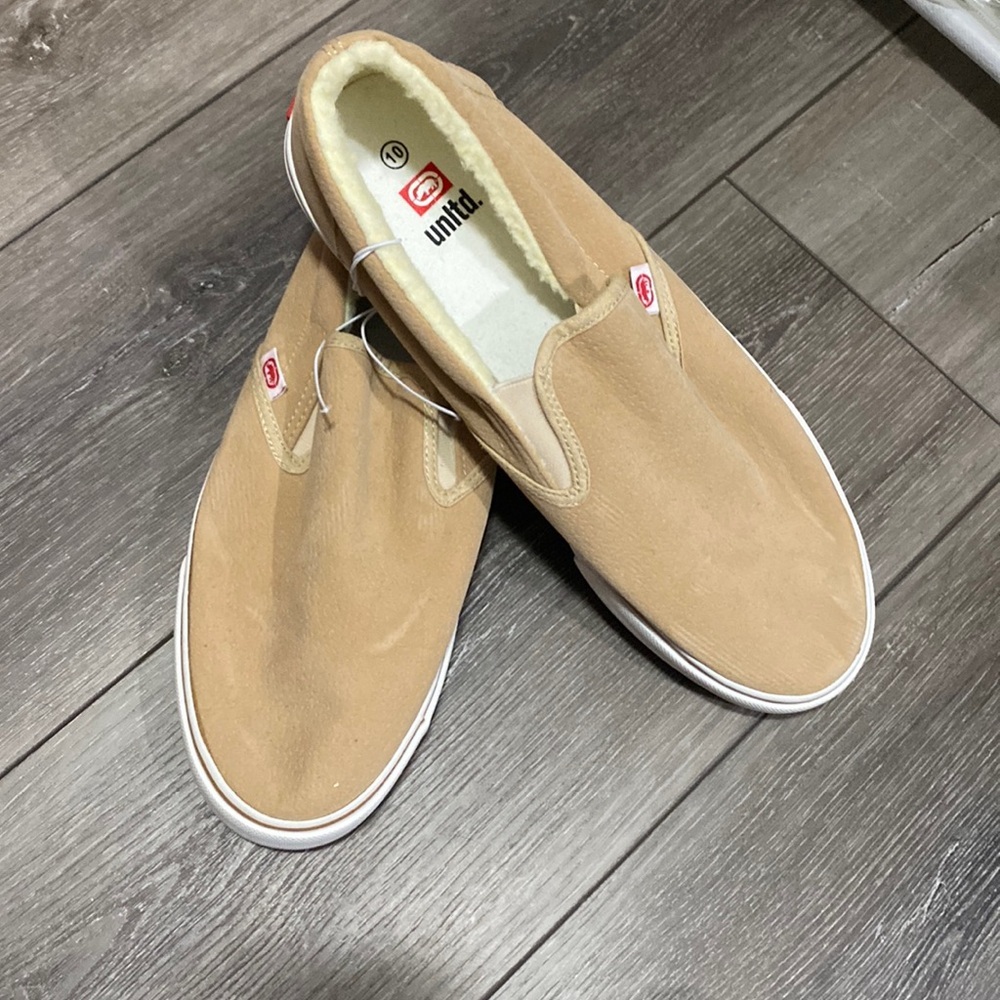 NWOT! UNLTD Tan Loafers Slip-On Sneakers‎